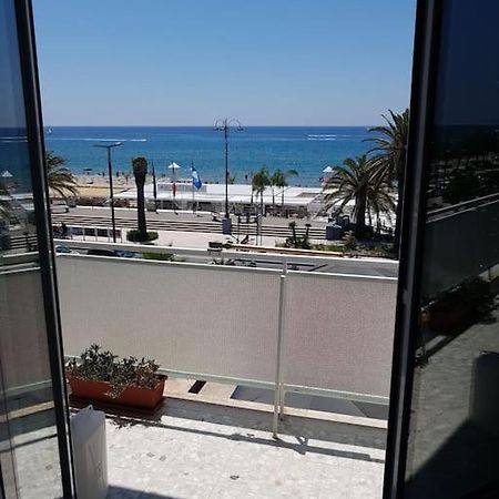 Ferienwohnung Casa Al Mare - Lido Terracina Exterior foto